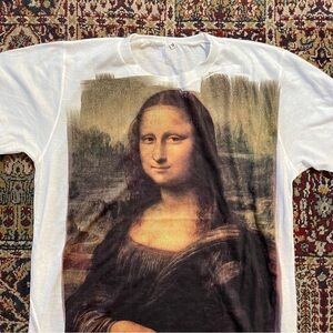 🌈 Cool Mona Lisa shirt